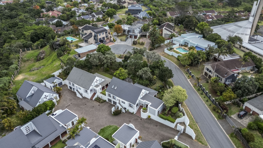 4 Bedroom Property for Sale in Bonza Bay Eastern Cape